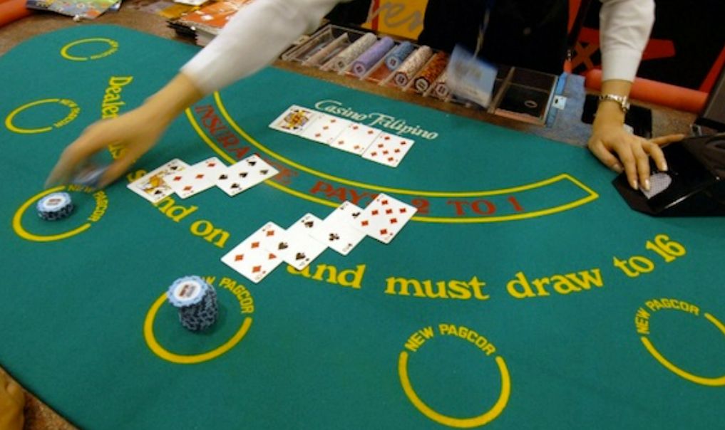 ایک اکاؤنٹ بنائیں یا Huuuge Casino کیسینو میں لاگ ان کریں۔